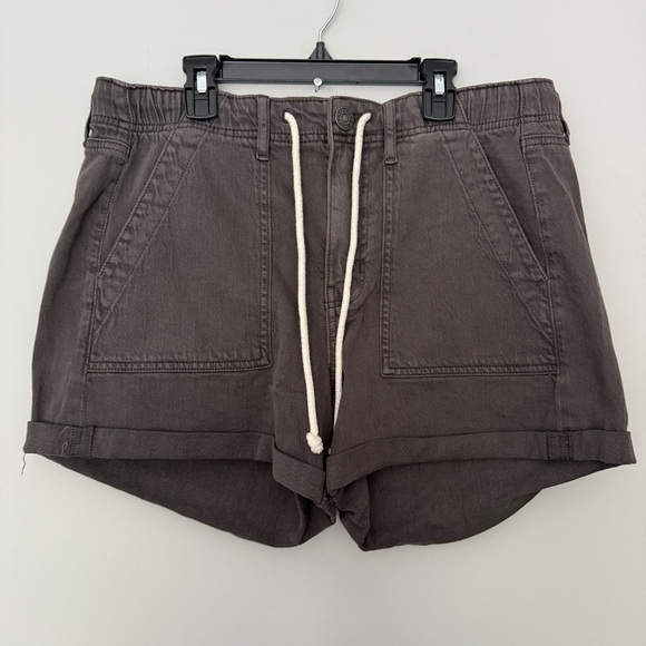 American Eagle Outfitters Pants - American Eagle Tomgirl Shorts NWT